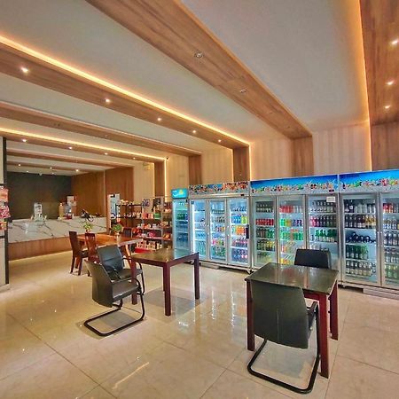 Sunseasand Hotel Patong - Sha Certified Buitenkant foto